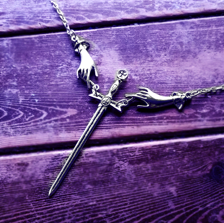 Collana spada tarocchi di strega
