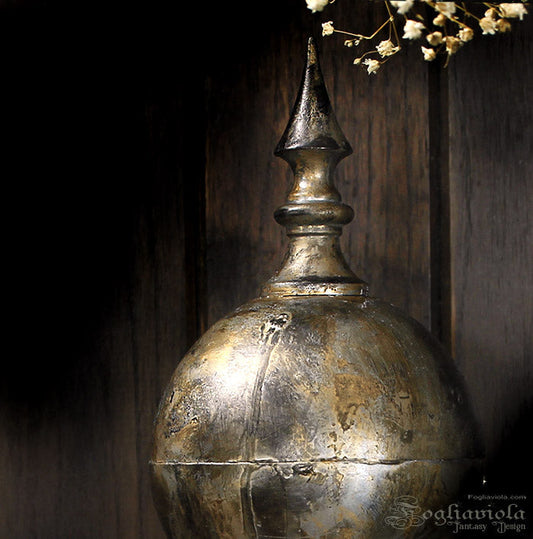 Rinascita Metallica: L'Arte del Riciclo che Parla al Futuro