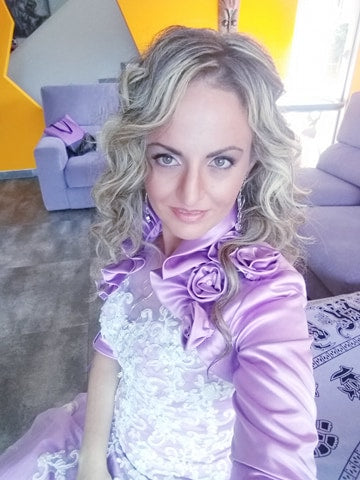 bellissima sposa in viola per Fogliaviola