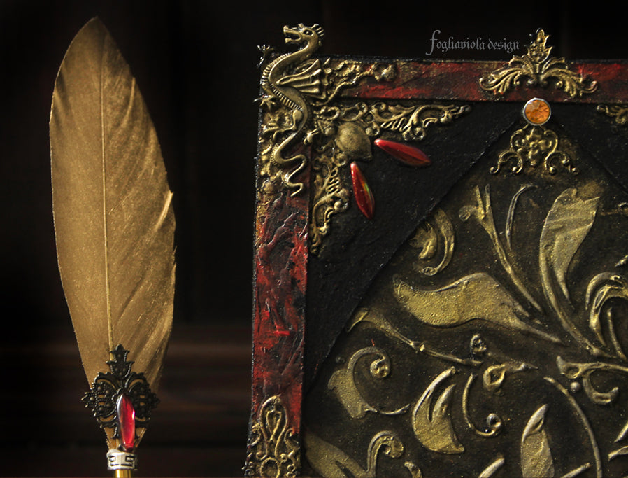 dettaglio del dragon journal by Fogliaviola Fantasy Design