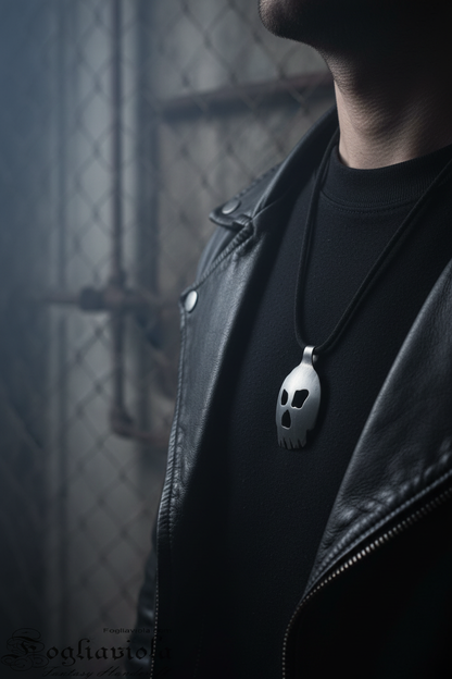 Collana  Dark Industriale con scheletro fatto a mano in ferro