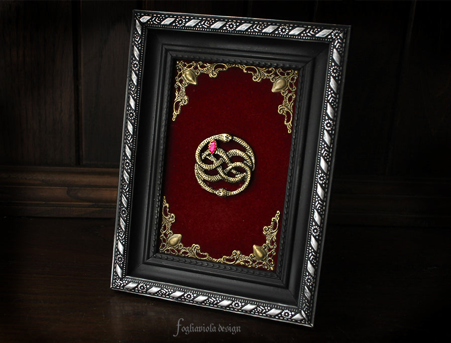 Decoro gotico da parete Ouroboros