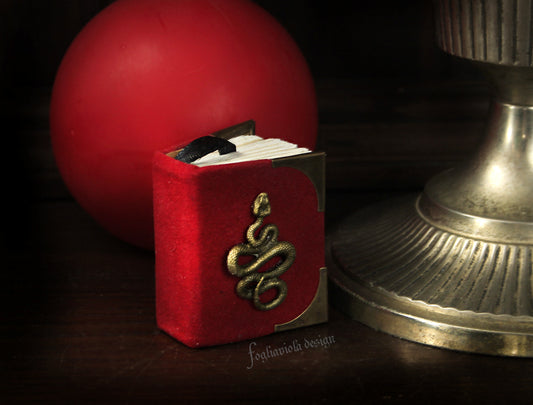 Piccolo Grimorio da Borsa Red Snake