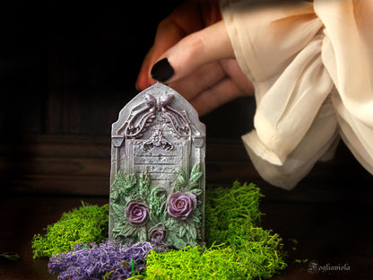 Candela Lapide Fiorita - Tombstone